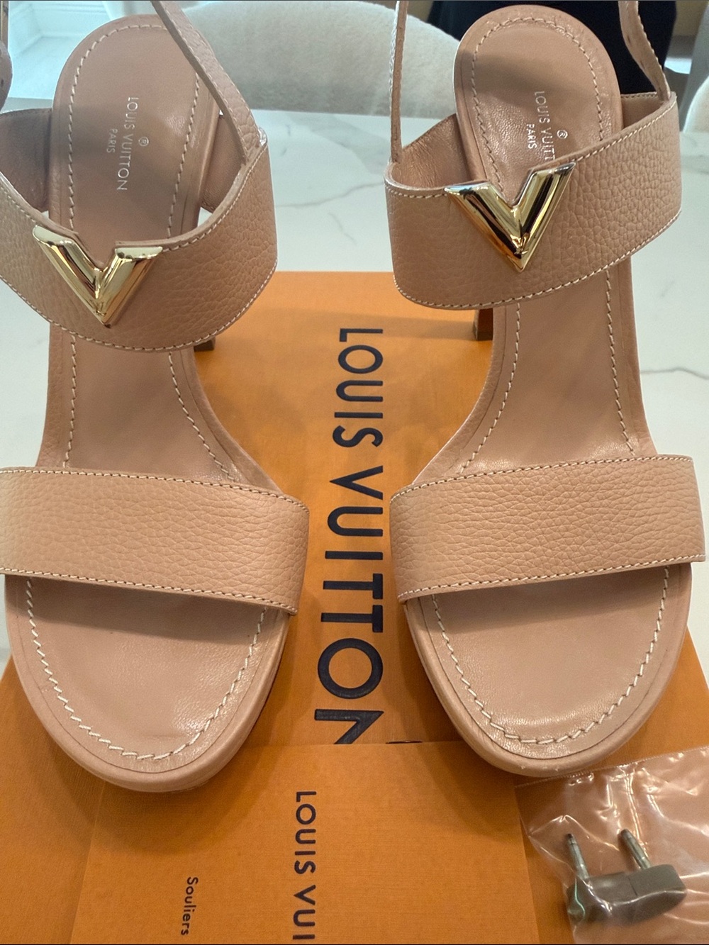 Louis Vuitton Beige Leather V-strap Platform Sandals with Gold V Accent - Picture 2 of 8